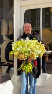 Mother’s Day Alert! 

Place your order now for delivery this Sunday 

#theflowerstandchelsea #mothersdayflowers #flowersformothersday #londonflorist #luxuryflowers