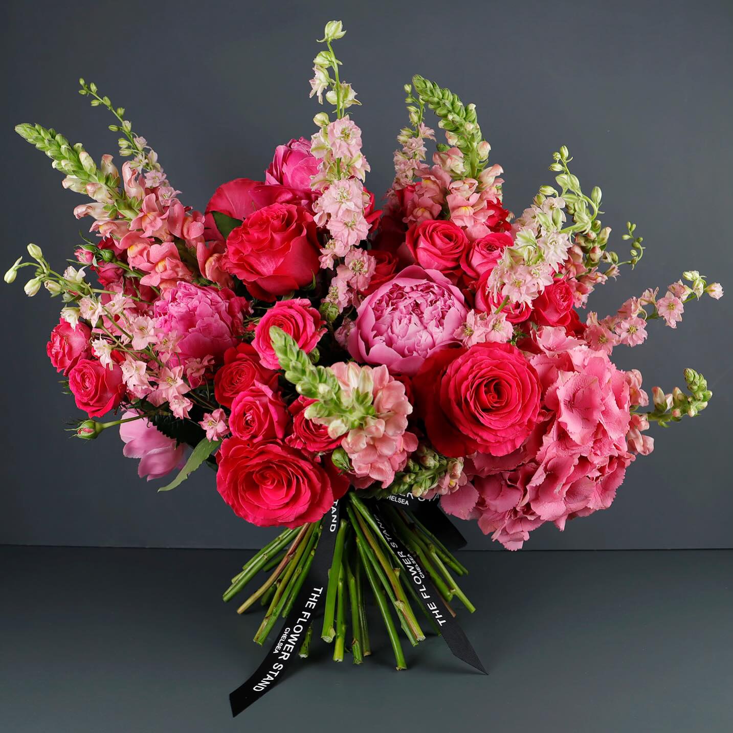 Life could be HOT PINK!!! 🦩 

Our new bouquet.

#theflowerstandchelsea #flowersforlovers #londonflorist #londonflowers #londonflowerdelivery
