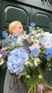 Hydrangea Season!

#theflowerstandchelsea #londonflowerdelivery #hydrangeaseason #hydrangeabouquet #luxuryflorist