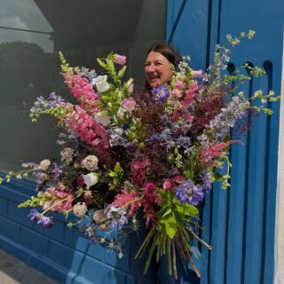 Due to the extreme heat we will be working from the workshop between 11am and 3pm. This way we can make sure the bouquets will stay fresh! You can place orders online or call us on 07961 358844