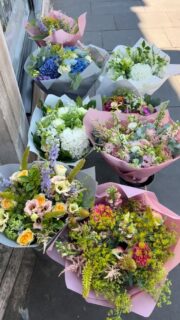 Summer Bunches 

#theflowerstandchelsea #summerbouquets #luxuryflowers #luxurybouquets #londonflorist