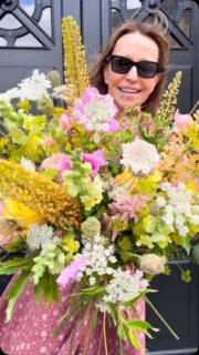 Maybe tomorrow you’ll get a bunch…

#theflowerstandchelsea #londonflorist #luxurybouquets #londonflowerdelivery #wildbouquets