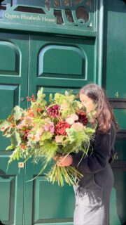 The Elgin ~ inspired by the Bohemian Soul of Notting Hill 

#theflowerstandchelsea #londonflorist #bohemianblooms #bohemianflowers #romanticflowers